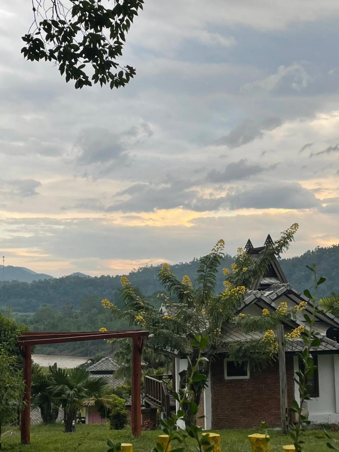 拜县爱&班周豪度假酒店 外观 照片
